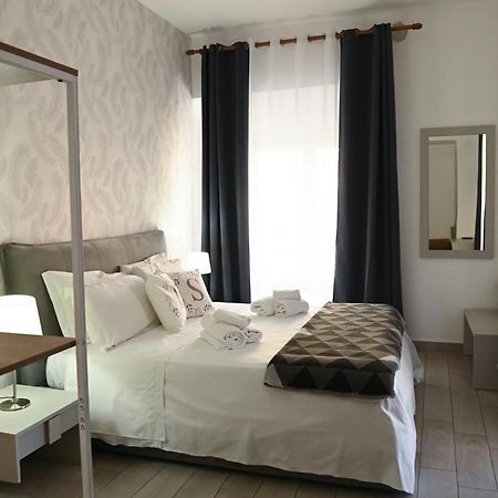 B&B Bovio Square XIV Napoli Bagian luar foto