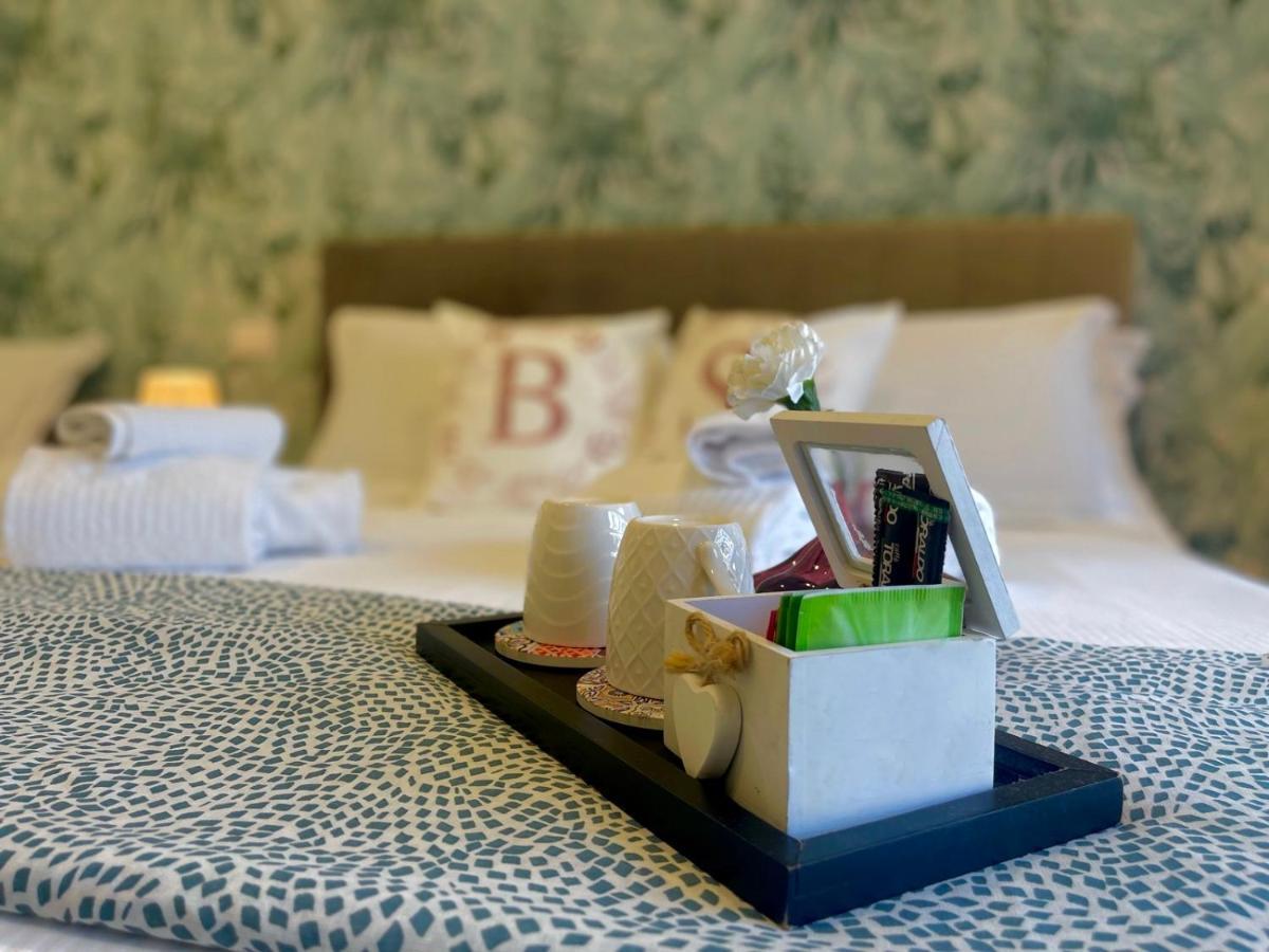 B&B Bovio Square XIV Napoli Bagian luar foto