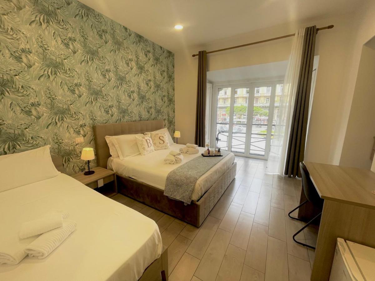 B&B Bovio Square XIV Napoli Bagian luar foto