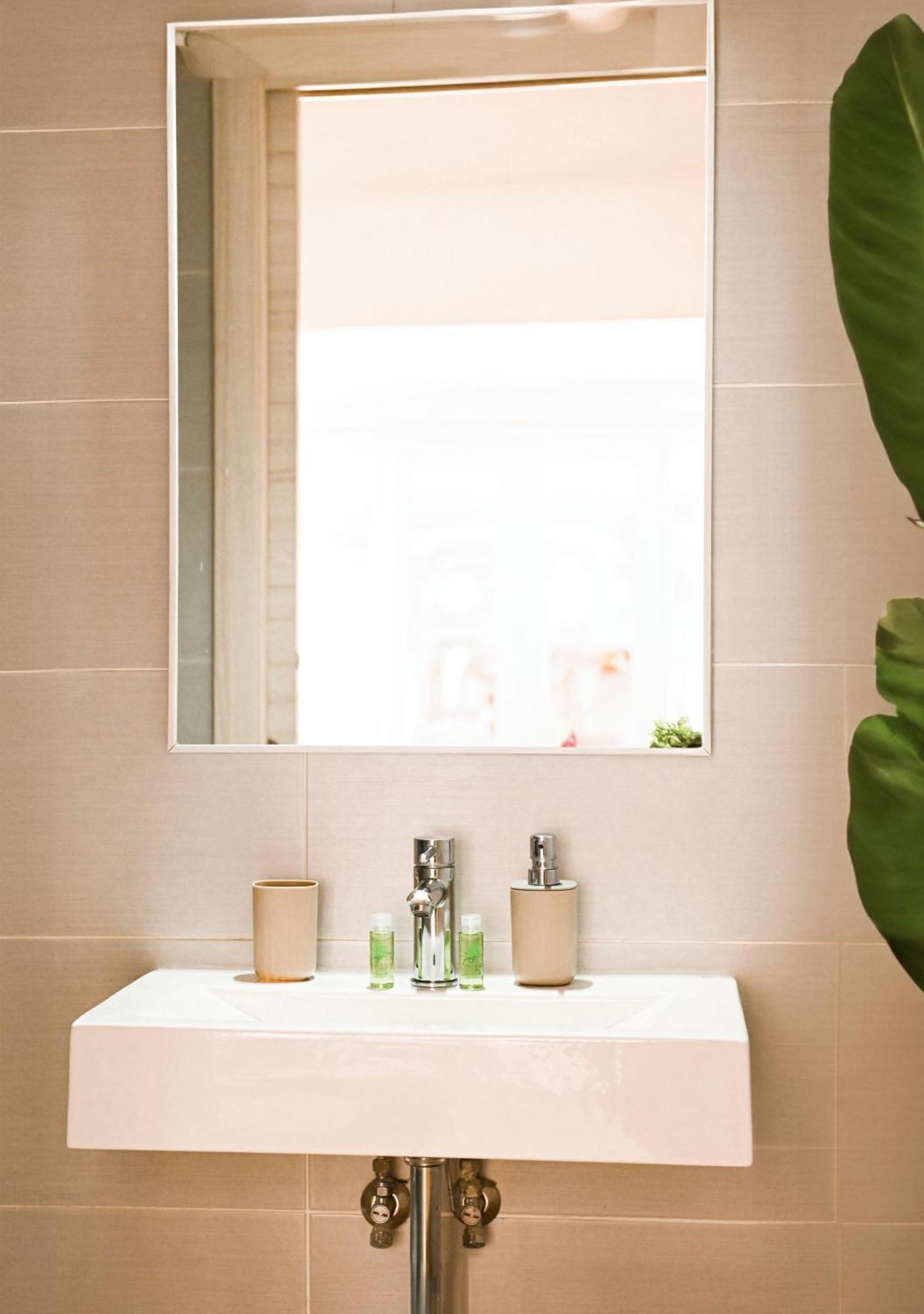 B&B Bovio Square XIV Napoli Bagian luar foto