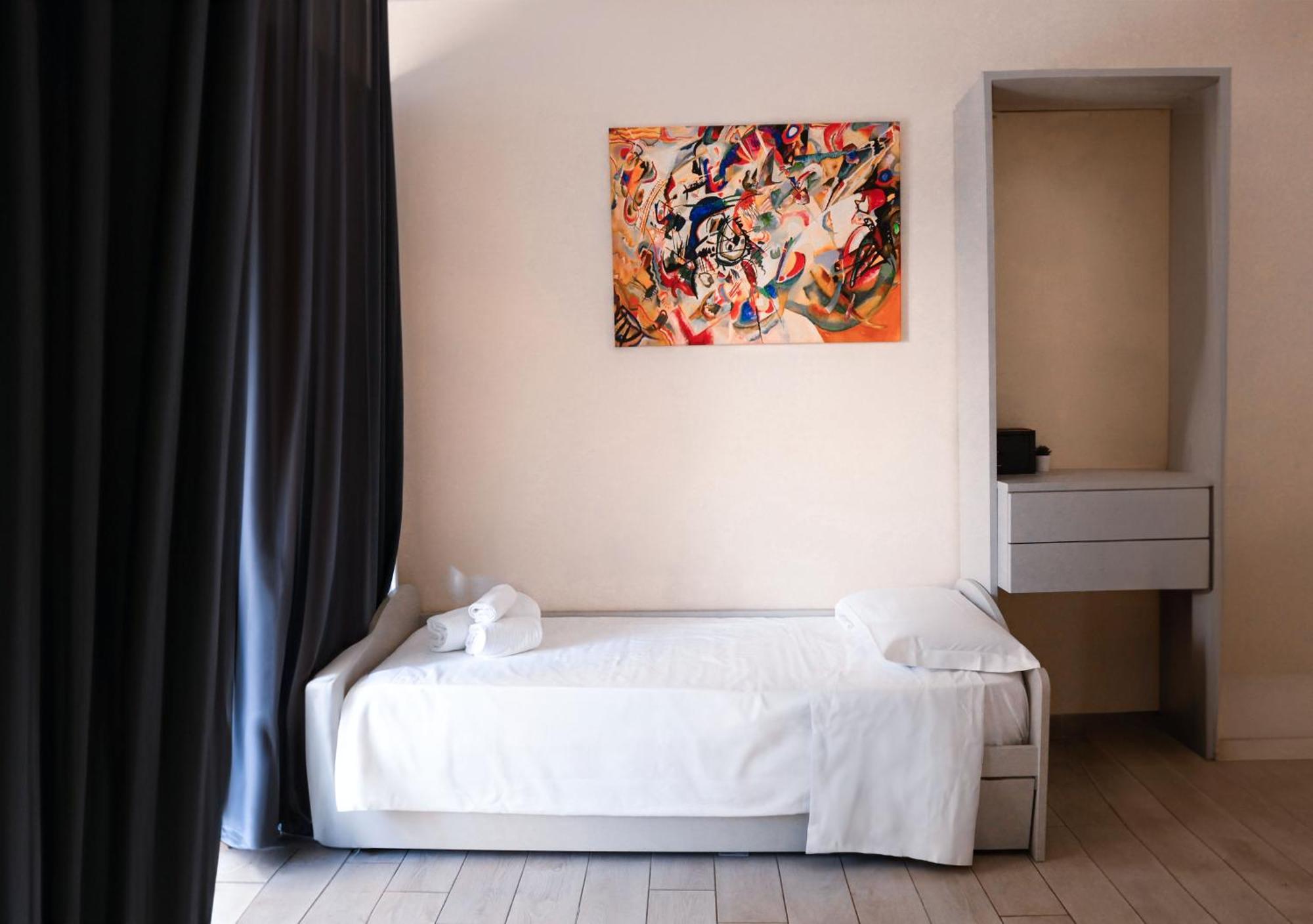 B&B Bovio Square XIV Napoli Bagian luar foto