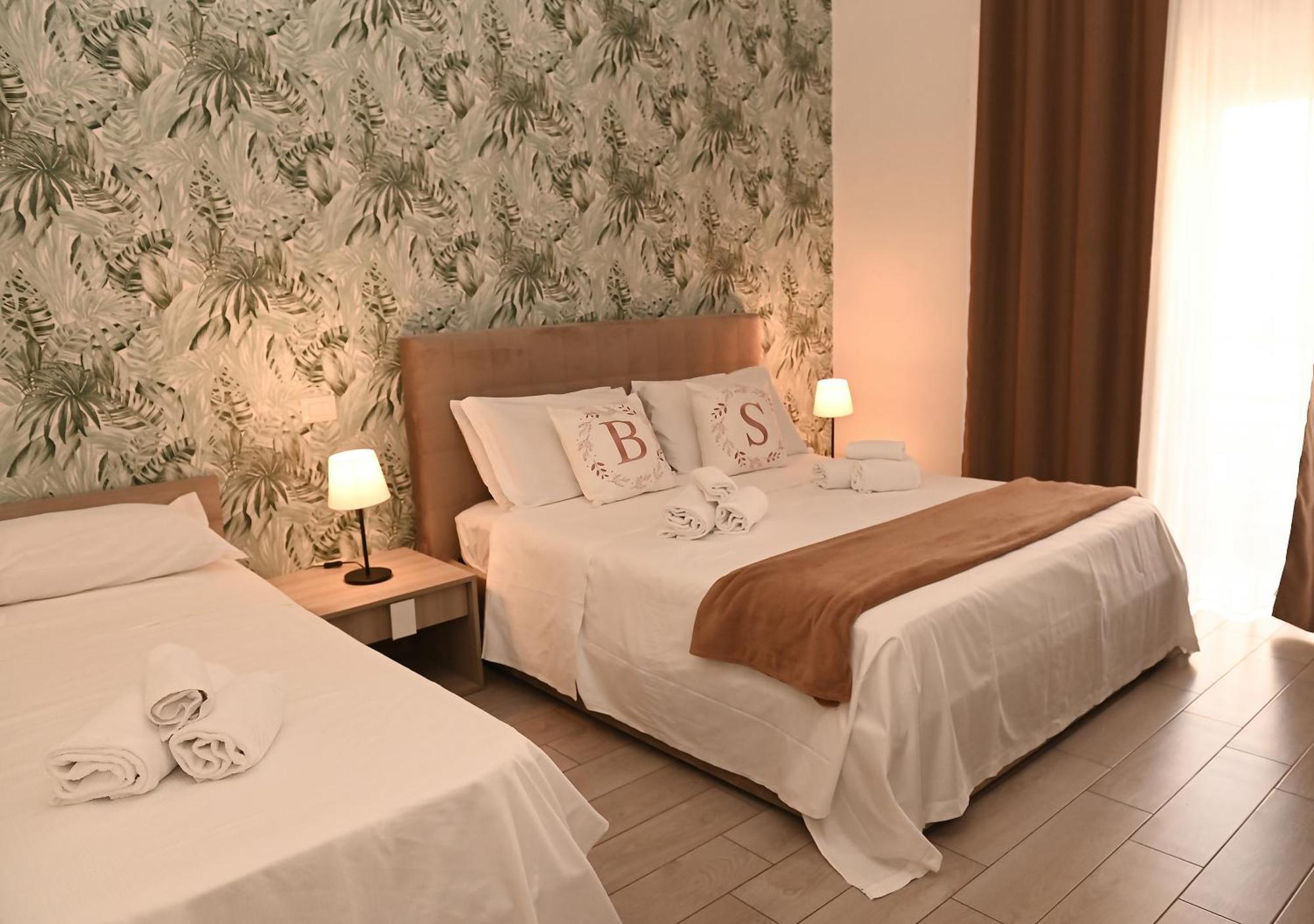 B&B Bovio Square XIV Napoli Bagian luar foto
